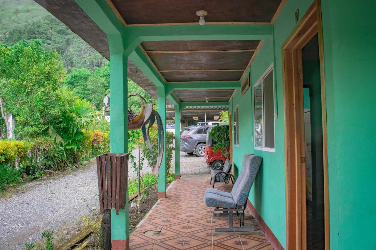 Vinas Hotel Lanquin Exterior photo