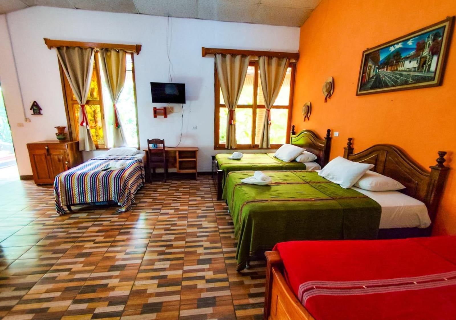 Vinas Hotel Lanquin Room photo